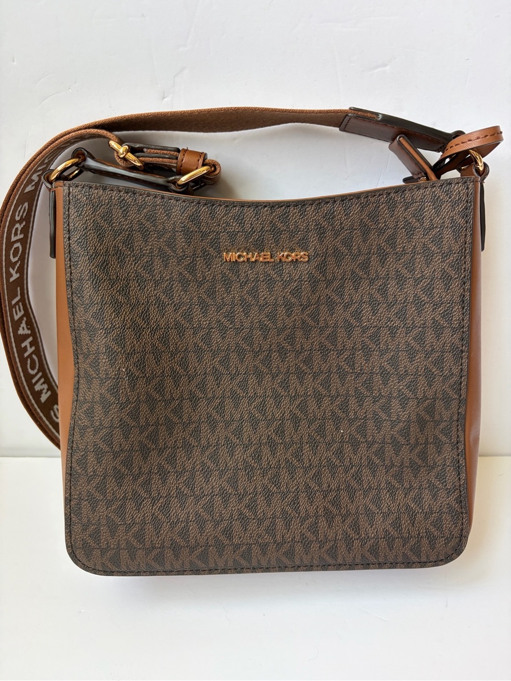 Michael Kors Jet Set Crossbody Bag in Brown